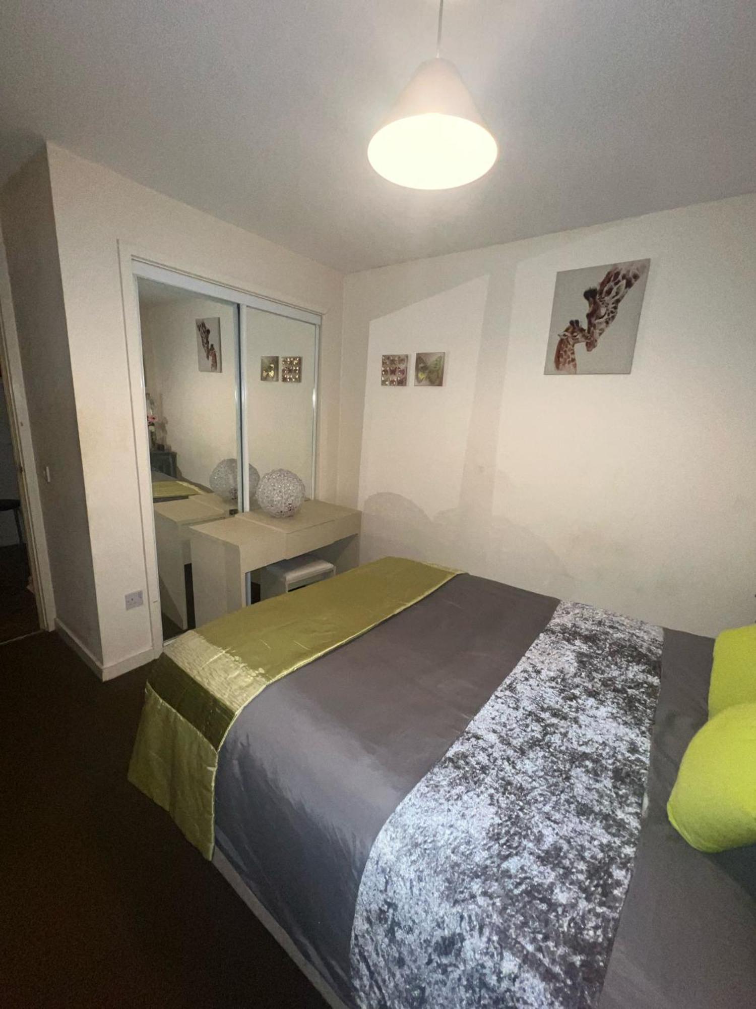 Lovely Double Room With Private Bathroom And Double Room With Shared Toilet & Parking Free Edinburgh Exterior photo